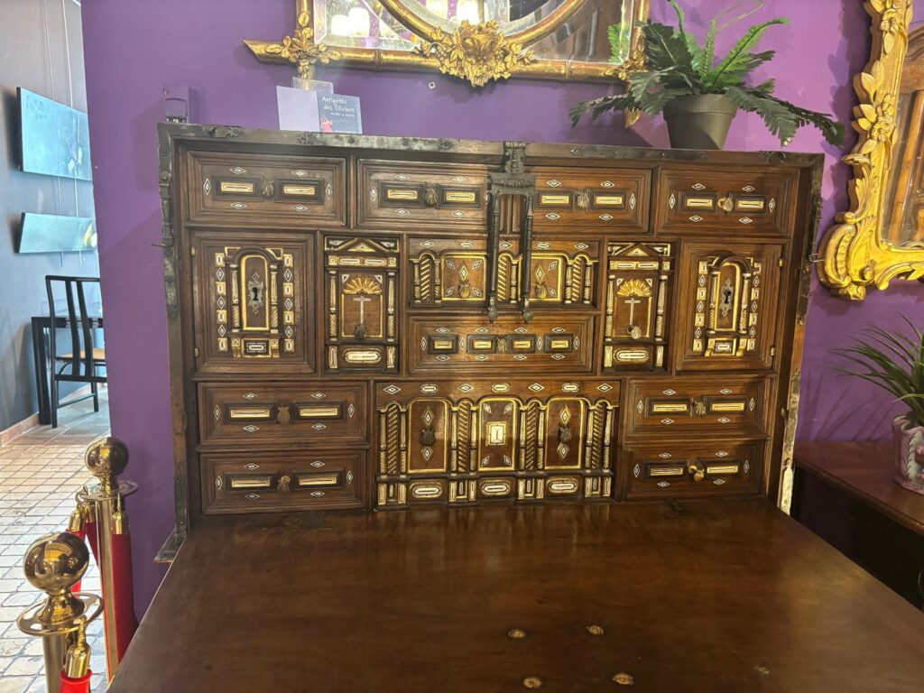 Un regard d’antiquaire, pas celui d’un débarrasseur